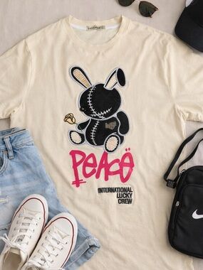 Lucky Charm Peace Bunny Graphic Tee XL Streetwear